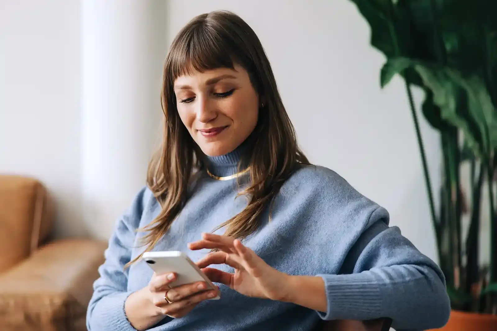 Patient using mobile app for healthcare